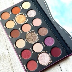 ✨ Kat Von D Lolita Por Vida Eyeshadow Palette • NEW • Limited Edition ✨